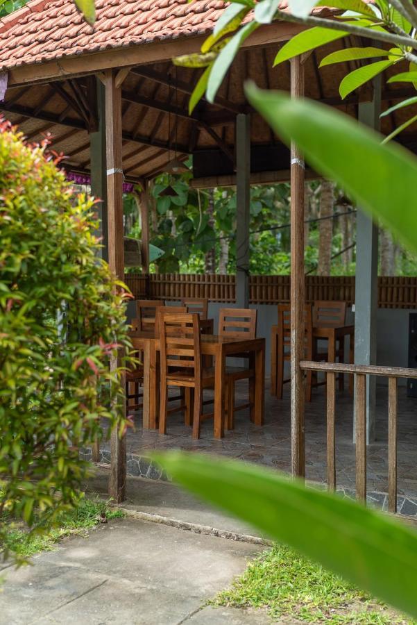 Sindhu Mesari Bungalow Toyapakeh Exteriör bild